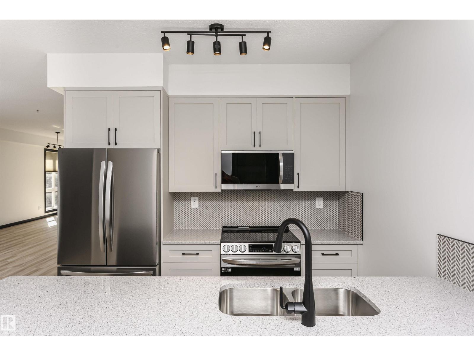#203 – 11933 106 Avenue NW, Queen Mary Park — photo 16 of 30: Property photo