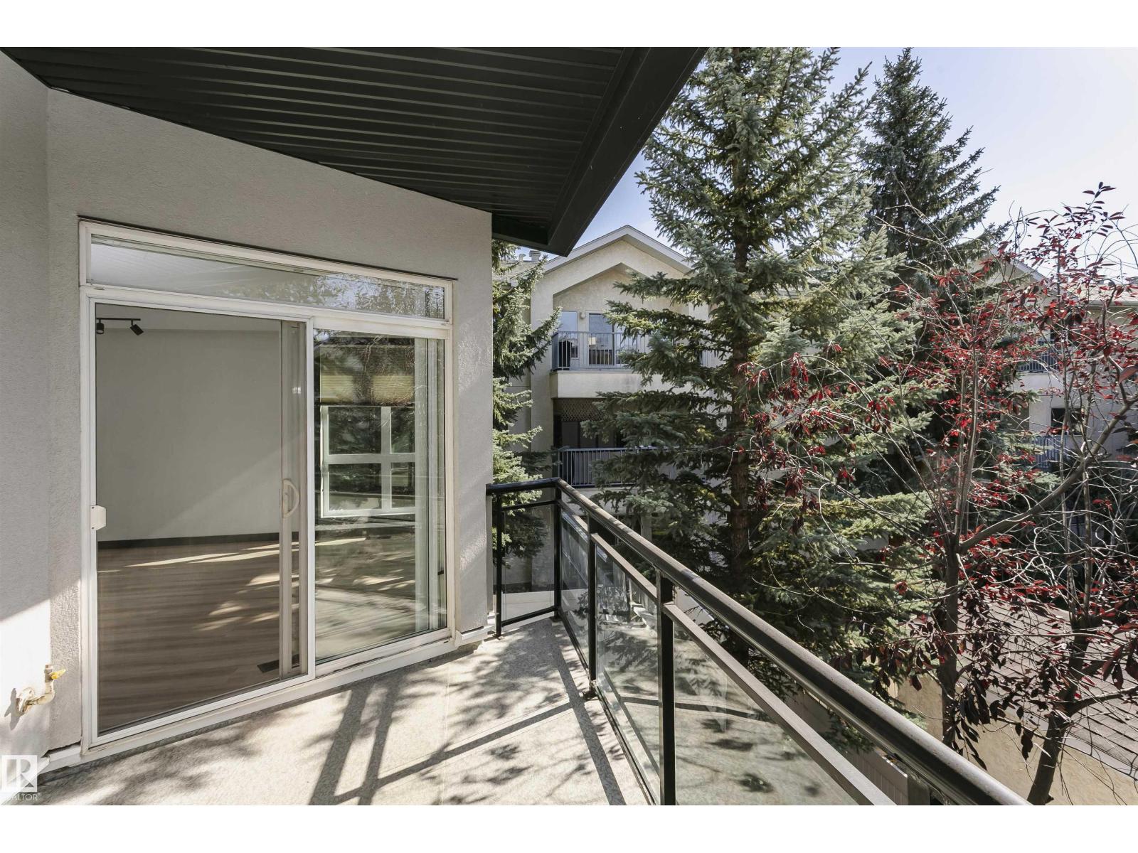 #203 11933 106 AV NW - 36