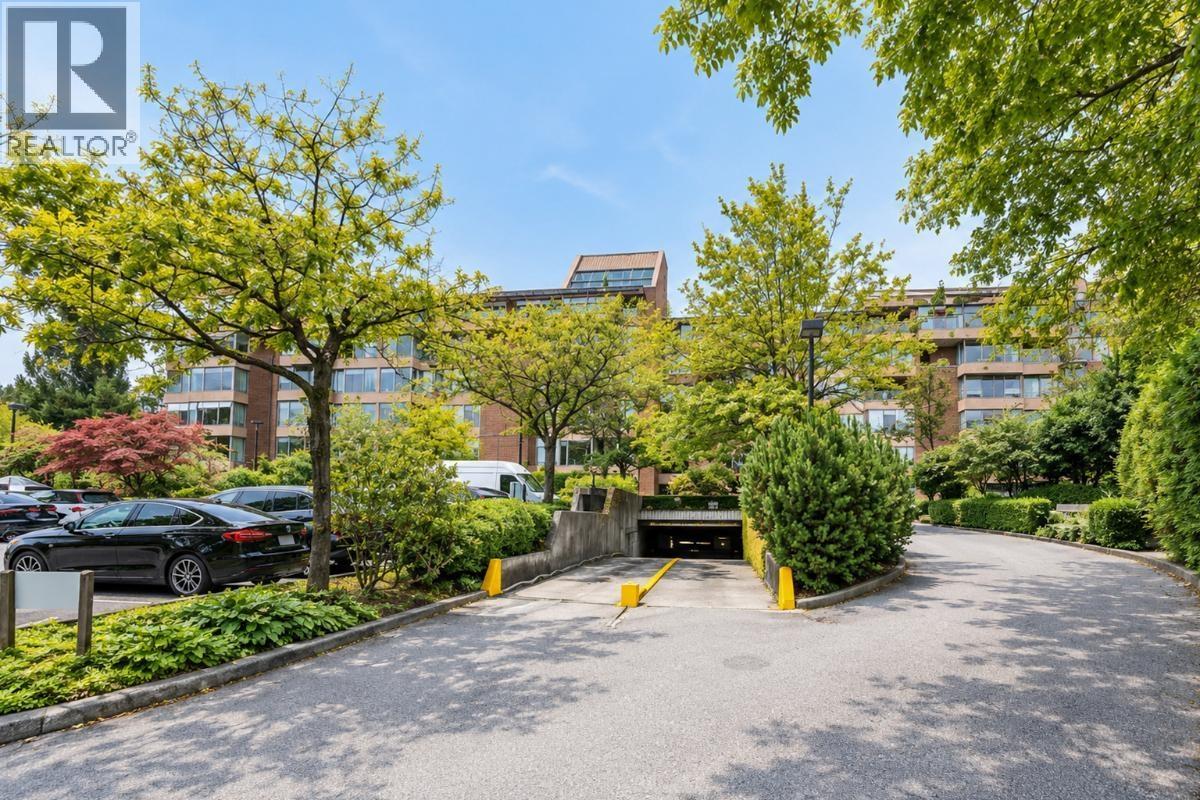 513 2101 MCMULLEN AVENUE, Vancouver — photo 2