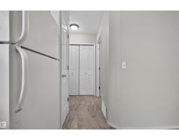 9110 Scott Cr Nw, Edmonton, AB T6R0E7 Photo 13