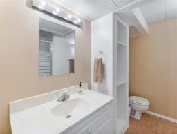 10 Bittersweet Bay, Winnipeg, MB R2J2E6 Photo 36