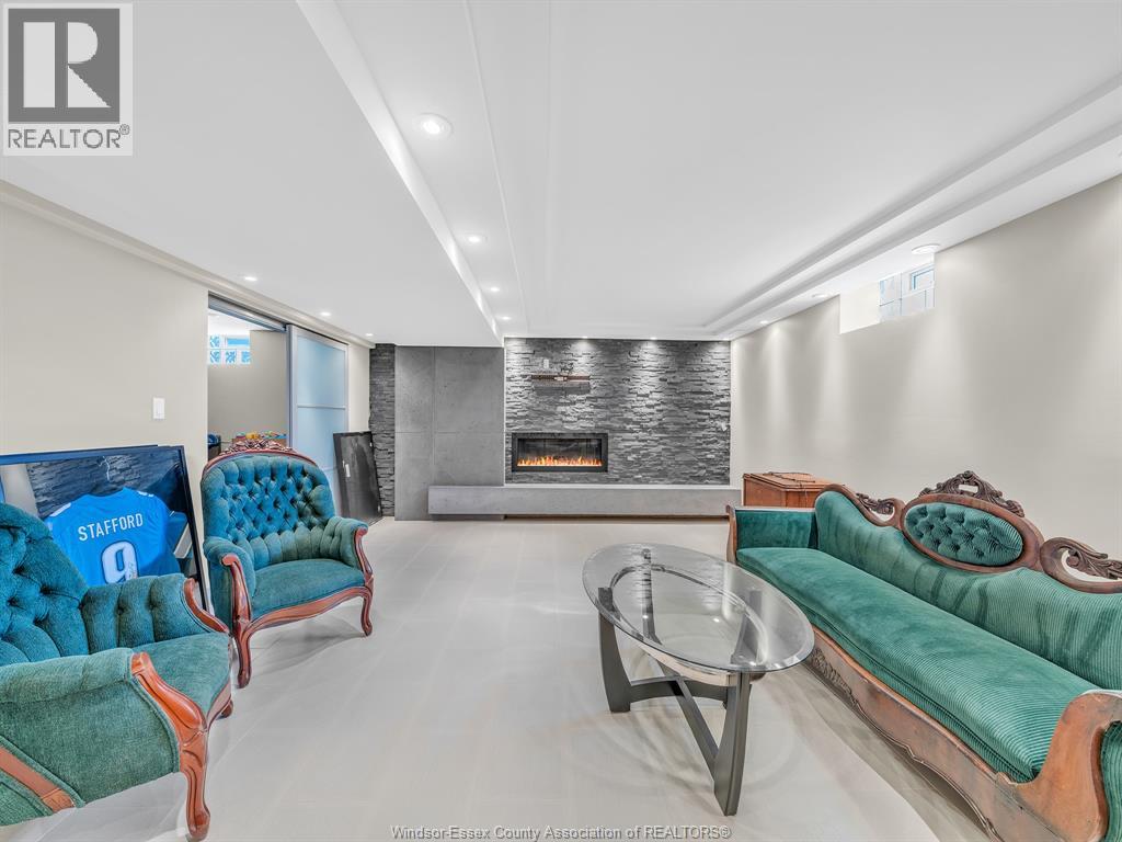 1049 HUNTINGTON BOULEVARD - 38