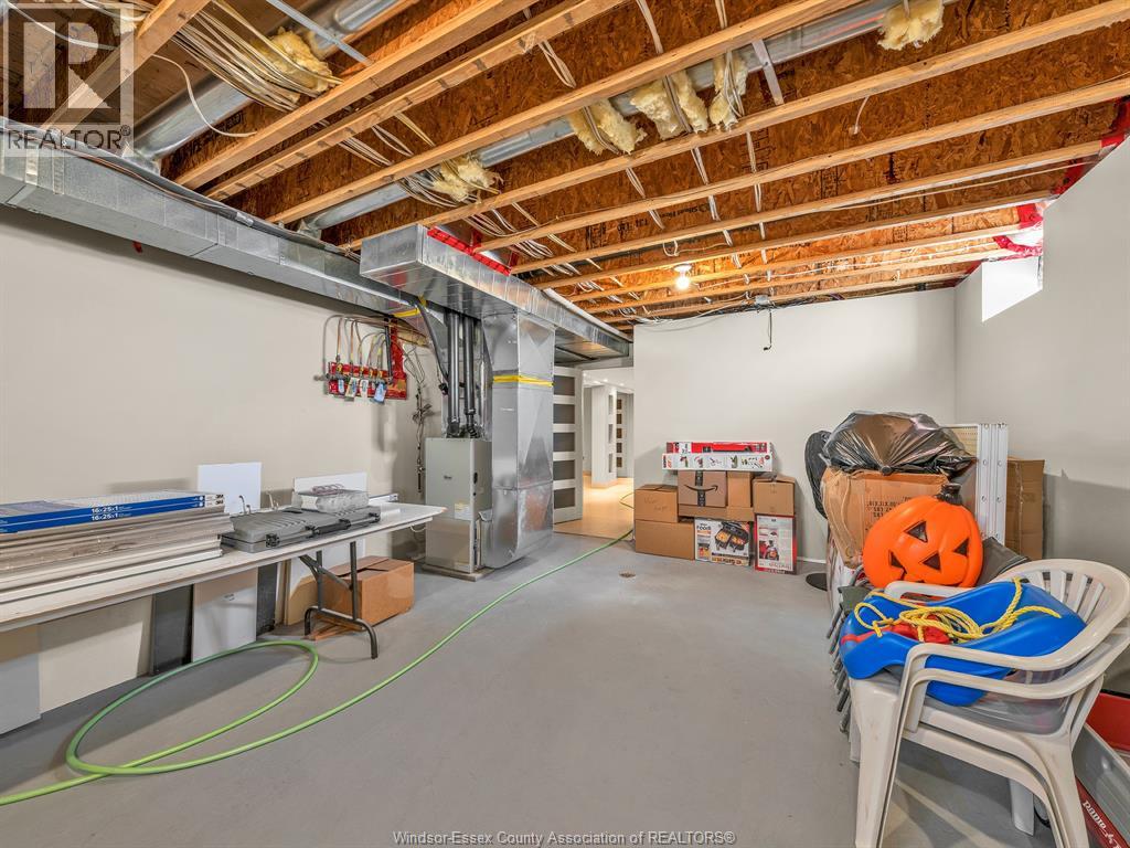 1049 HUNTINGTON BOULEVARD - 42