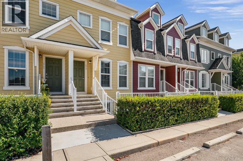 216 Mckenzie Towne Close SE - 1