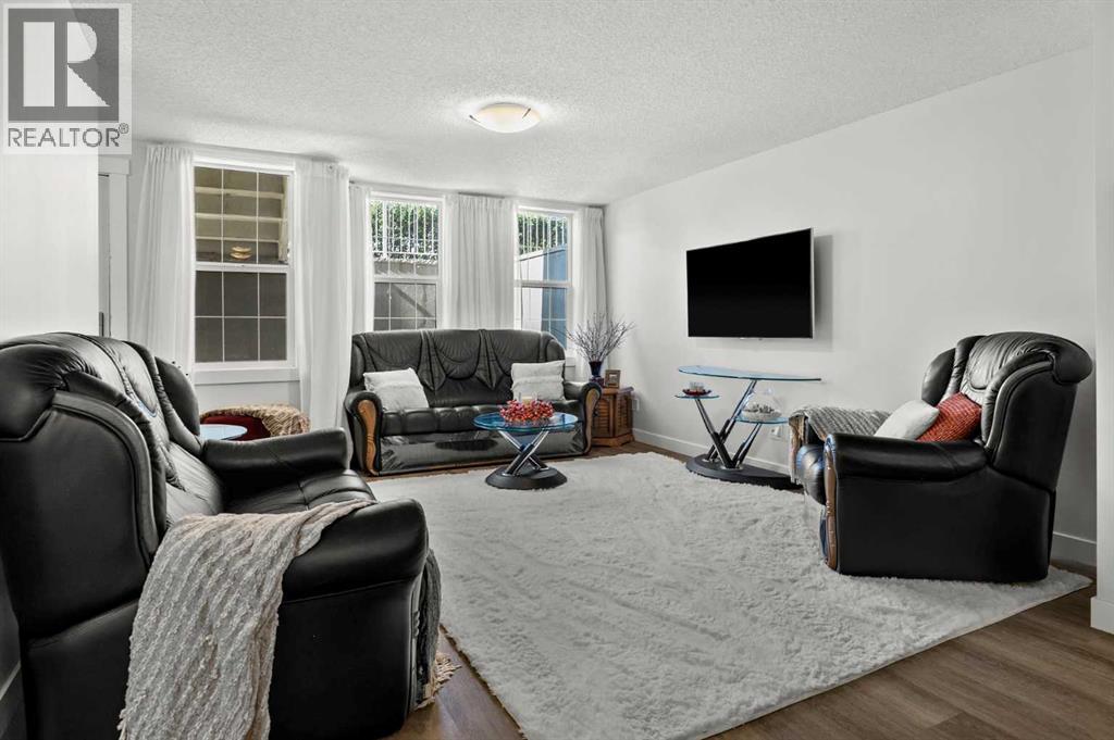 216 Mckenzie Towne Close SE - 10