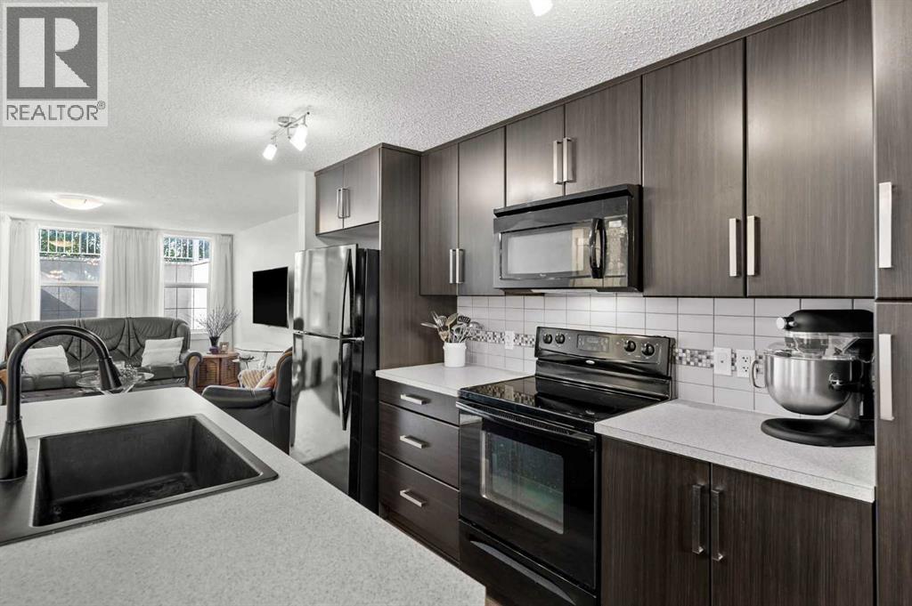 216 Mckenzie Towne Close SE - 13