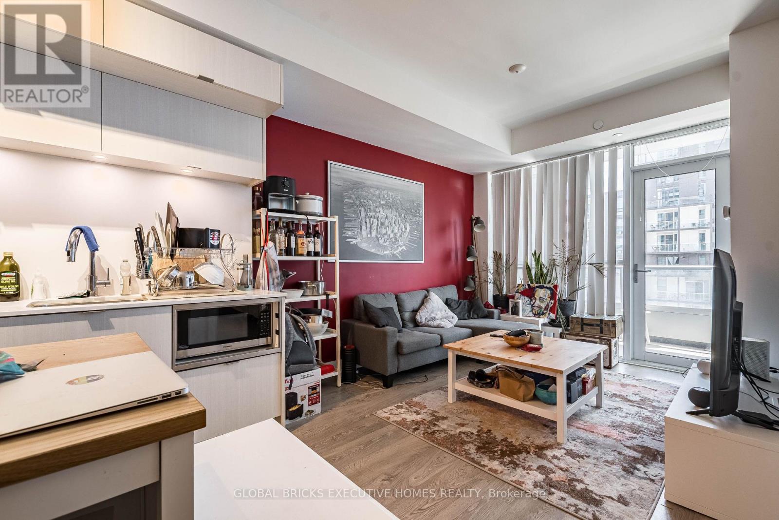#602 38 CAMERON STREET - 18