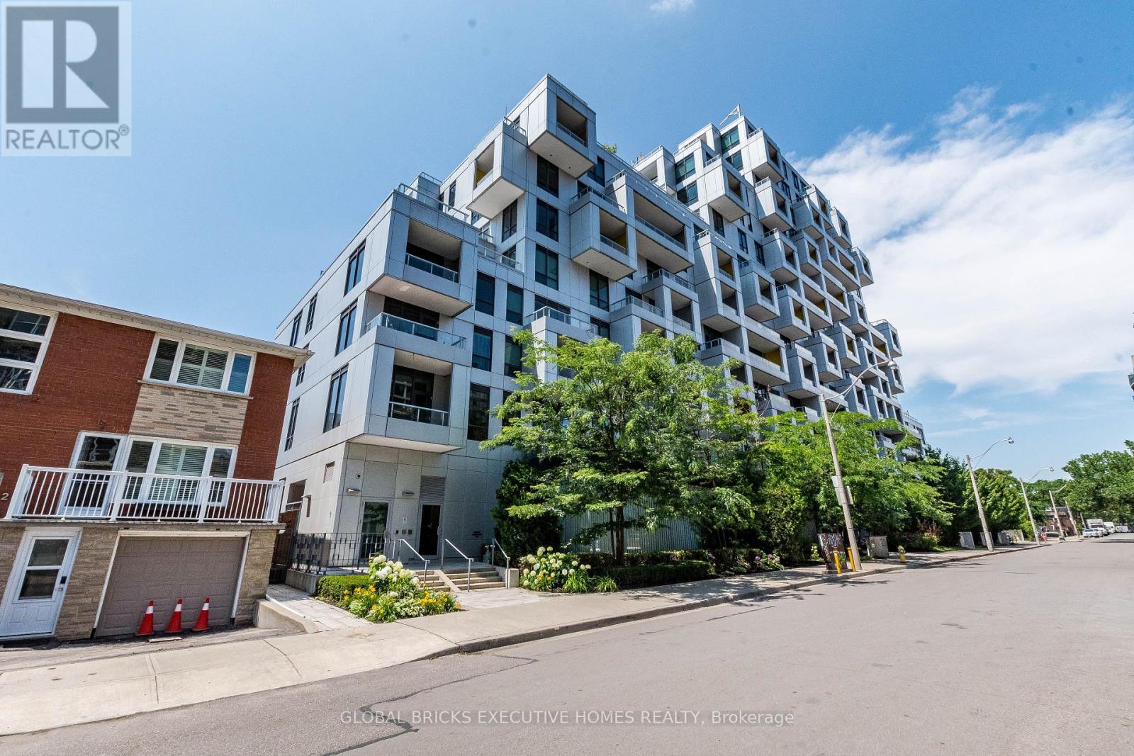 #602 38 CAMERON STREET - 35