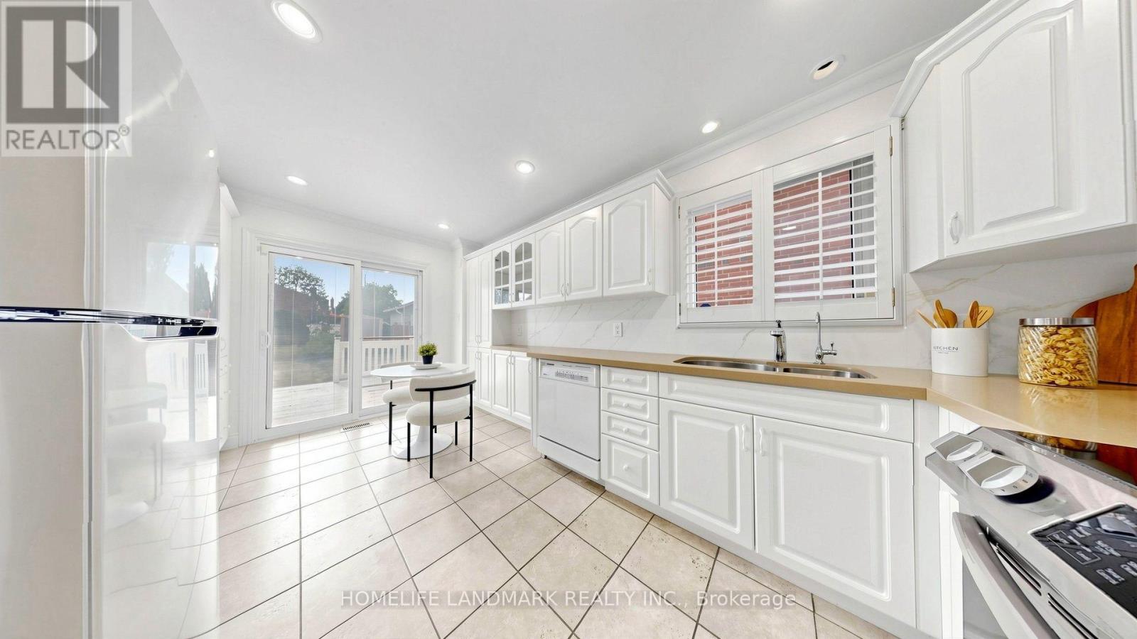 3 MONTAGUE PLACE - 13