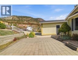 Bedroom - 5245 Sutherland Road, Peachland, BC V0H1X2 Photo 6