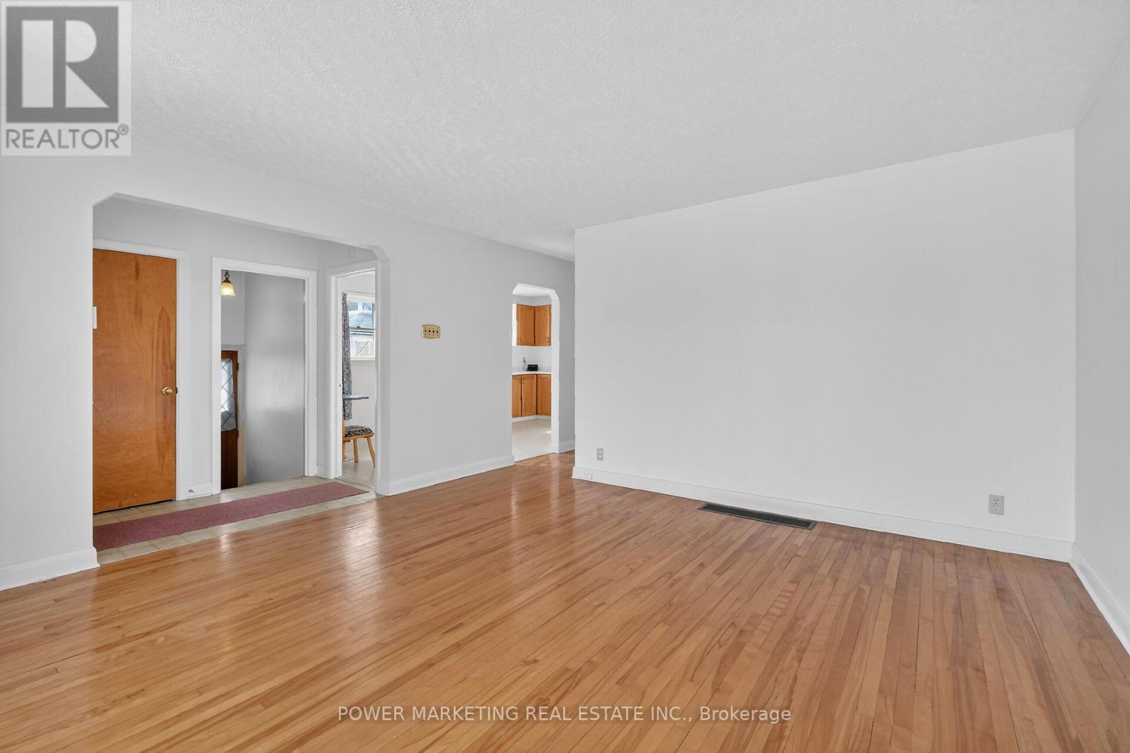 3 Bed, 1 Bath Land for Sale in Ottawa – 944 EVE STREET, Ottawa – MLS# X13753106 - Image 14
