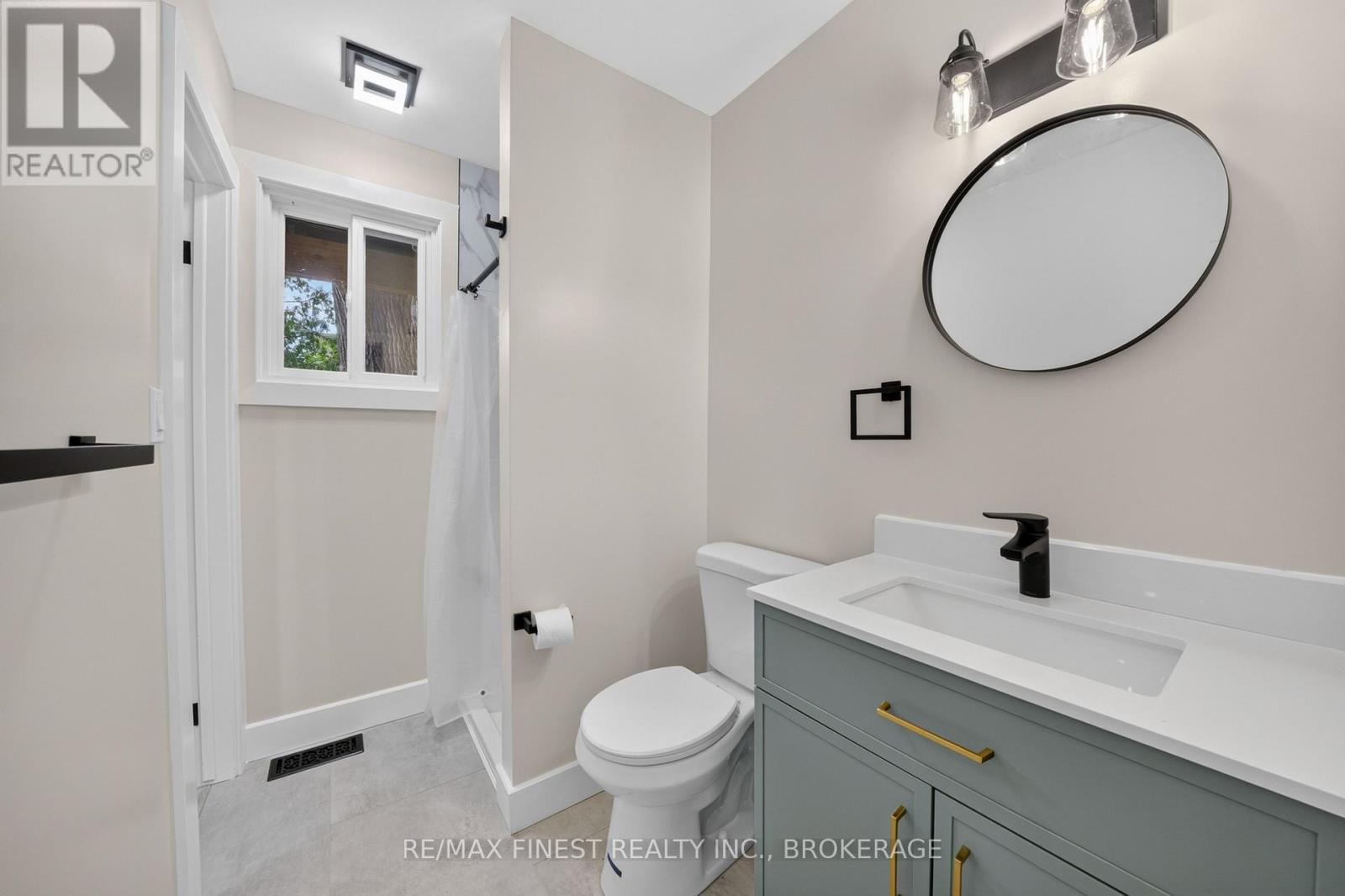 530 ROOSEVELT DRIVE - Image 23