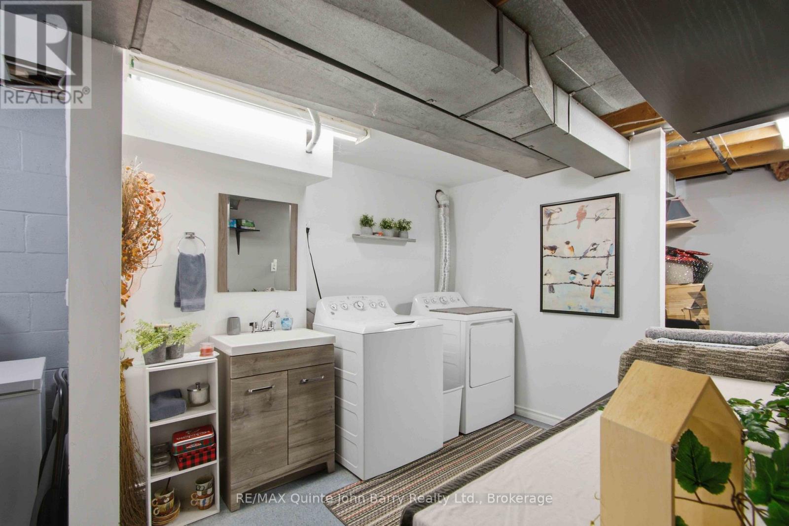 1 PARKSIDE DRIVE - Image 29
