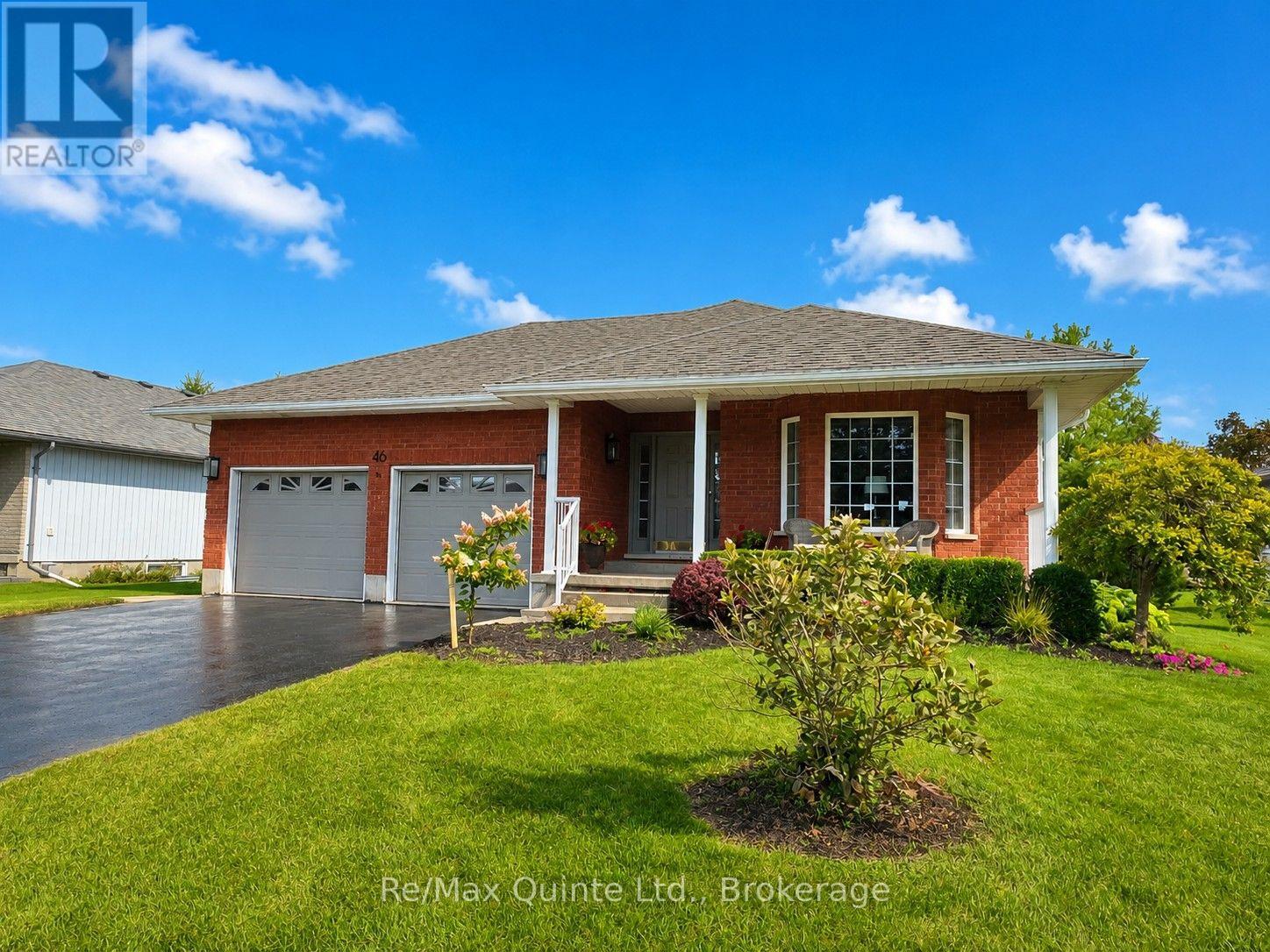 46 LAKE BREEZE COURT - 1