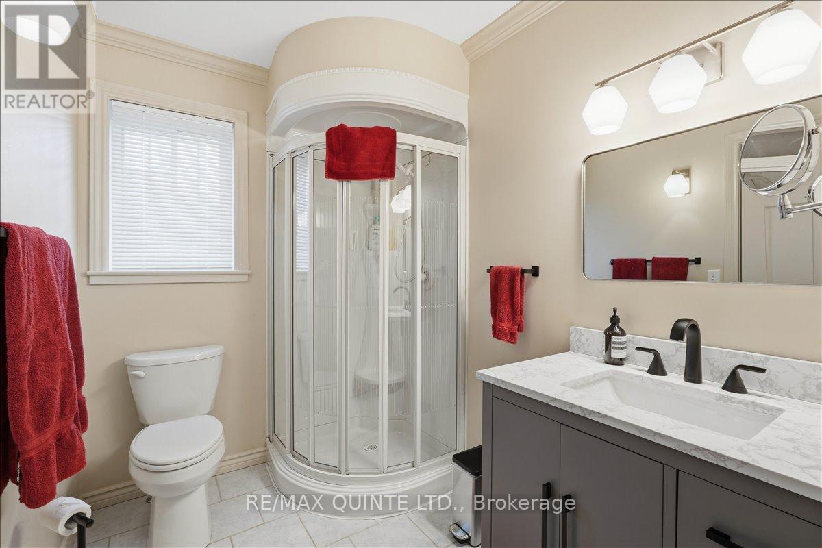 46 LAKE BREEZE COURT - Image 25