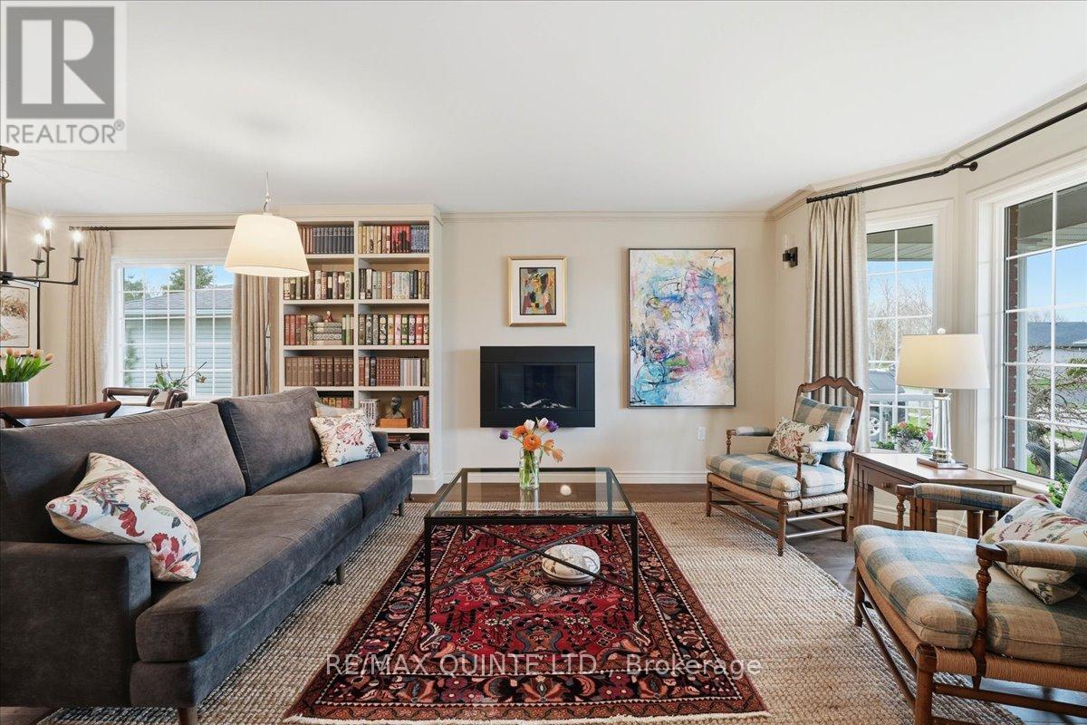 46 LAKE BREEZE COURT - 5