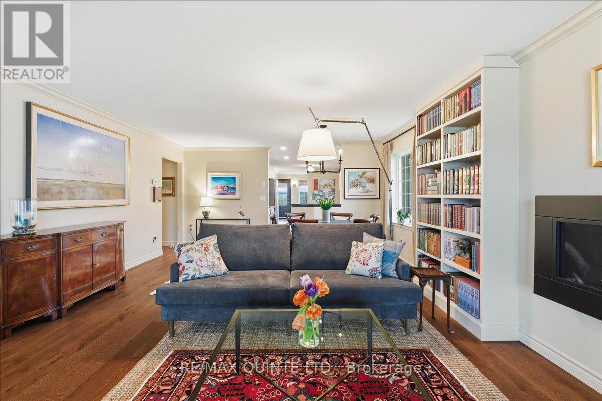 46 LAKE BREEZE COURT - 7