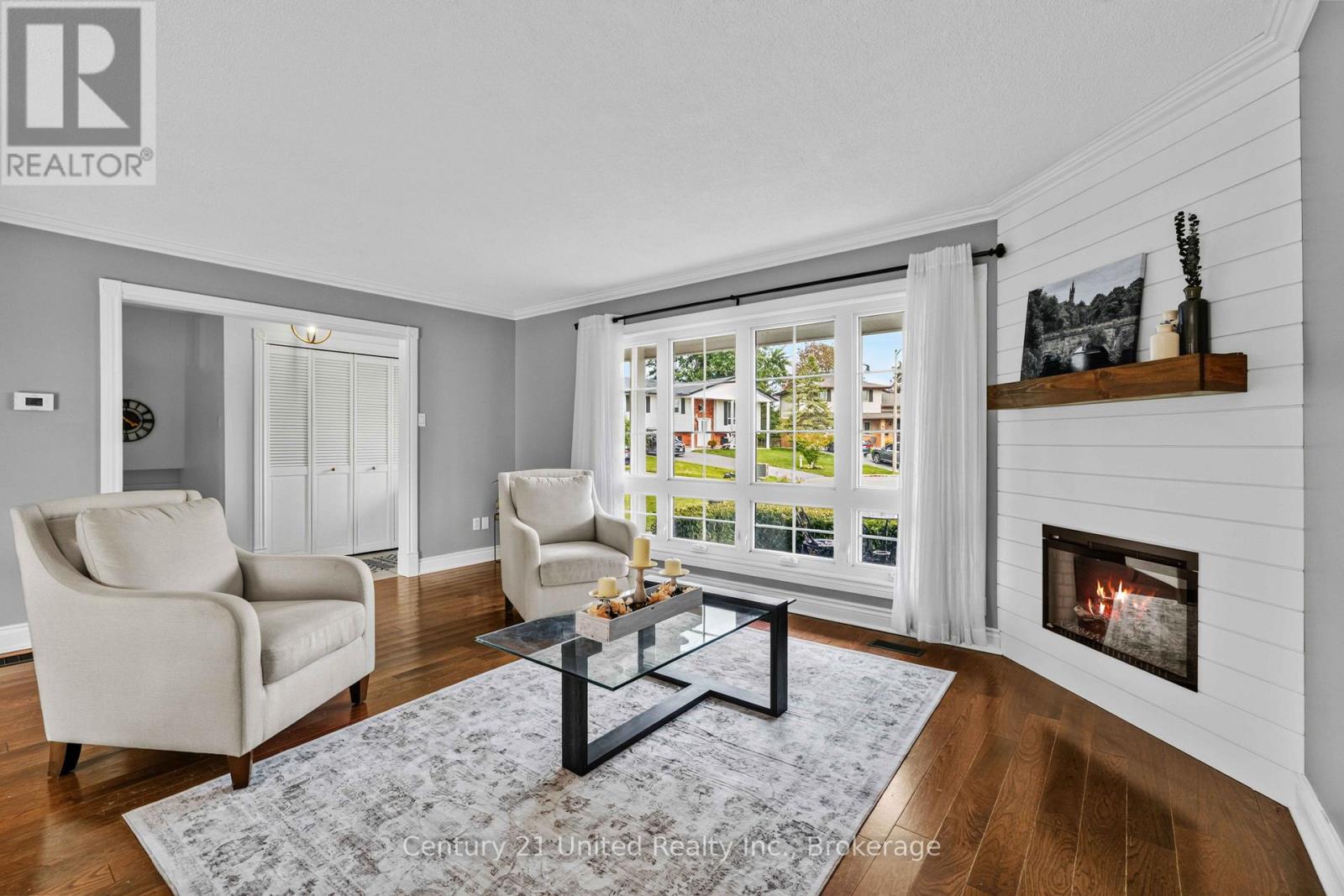 15 LAKEFIELD COURT - 12