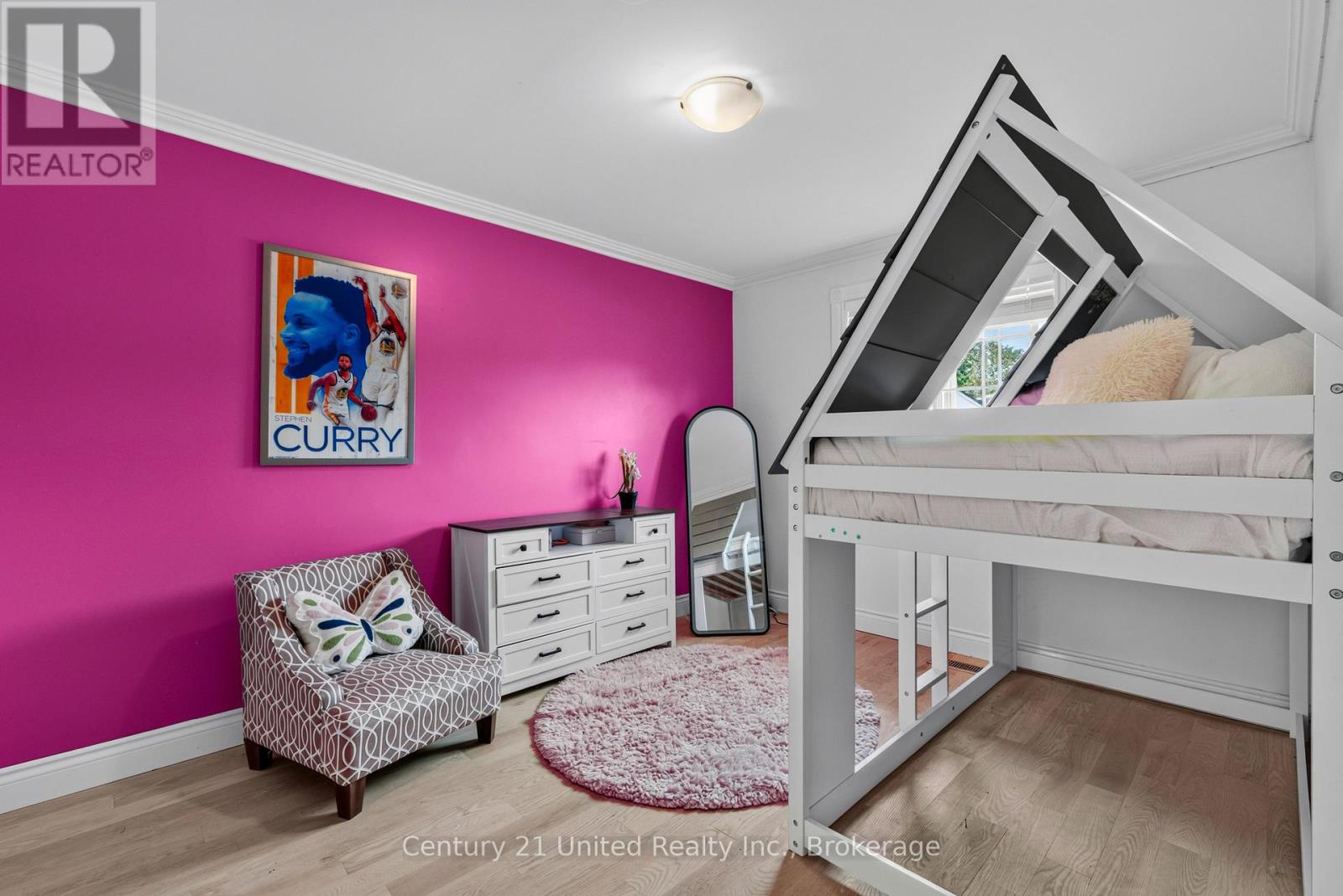 15 LAKEFIELD COURT - 21