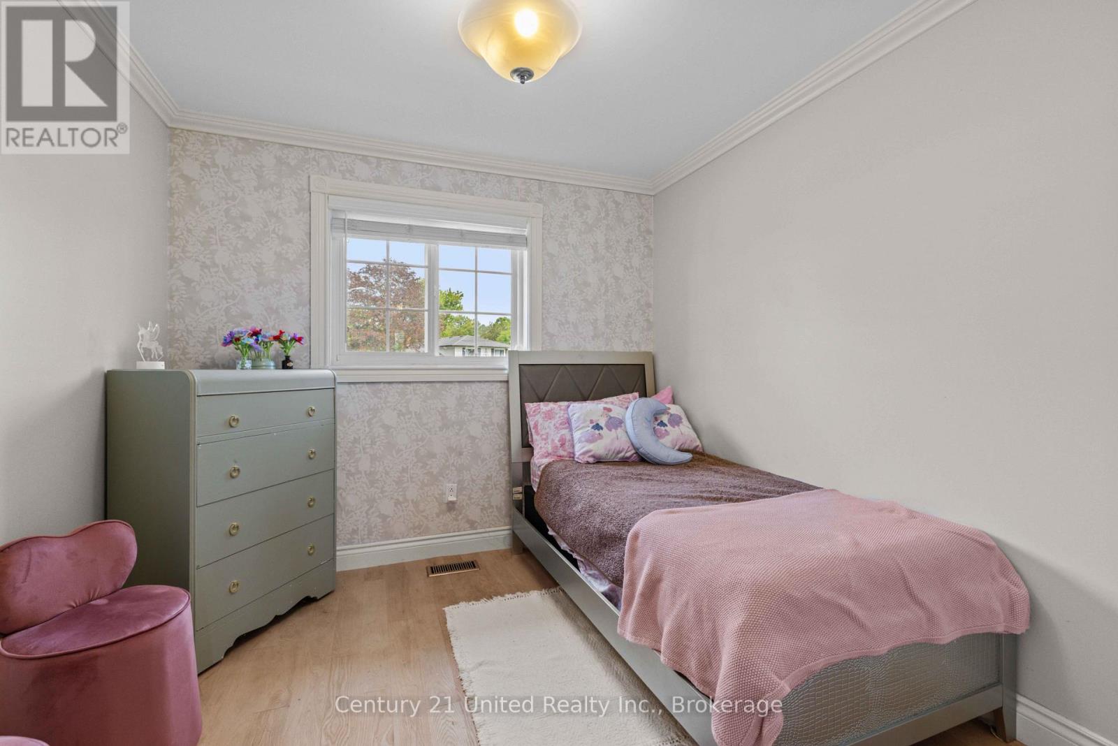 15 LAKEFIELD COURT - Image 22