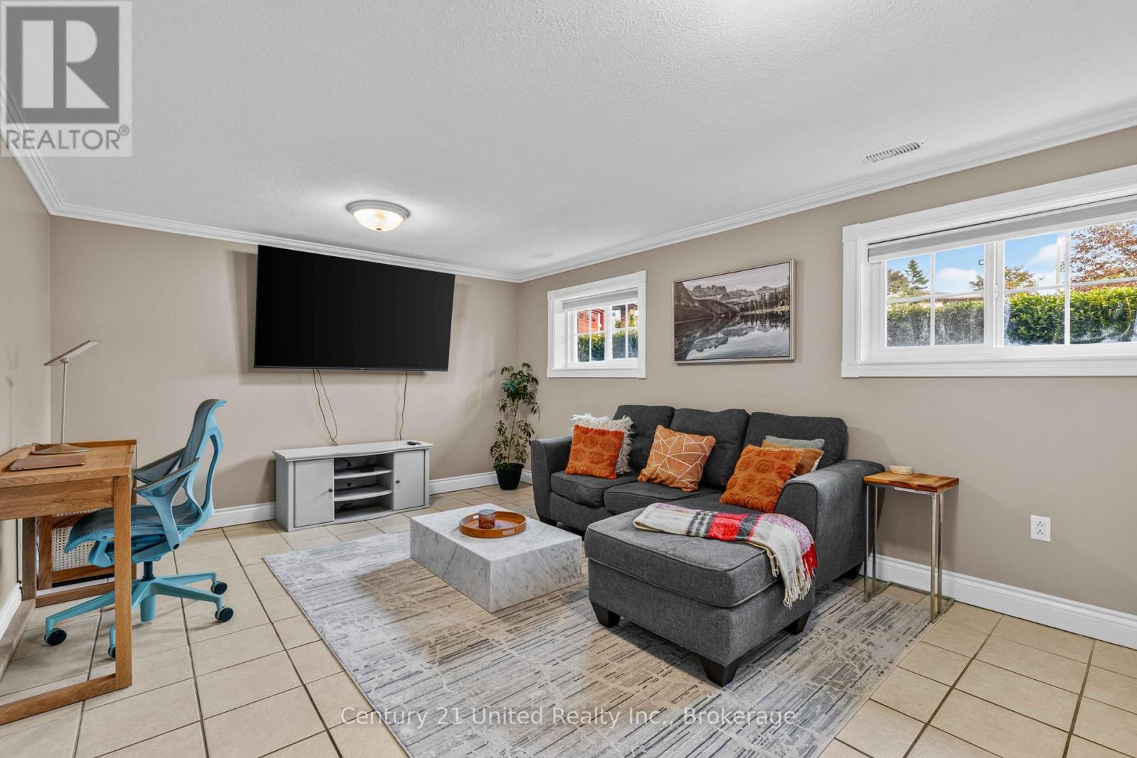 15 LAKEFIELD COURT - Image 25