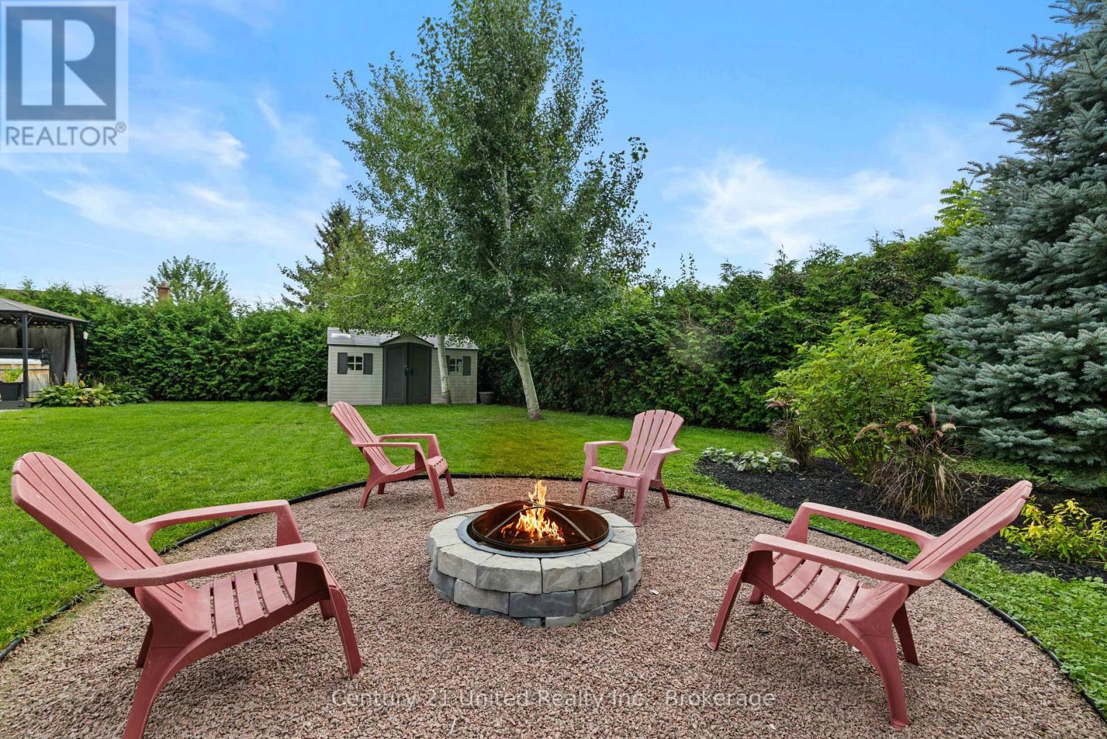15 LAKEFIELD COURT - Image 38