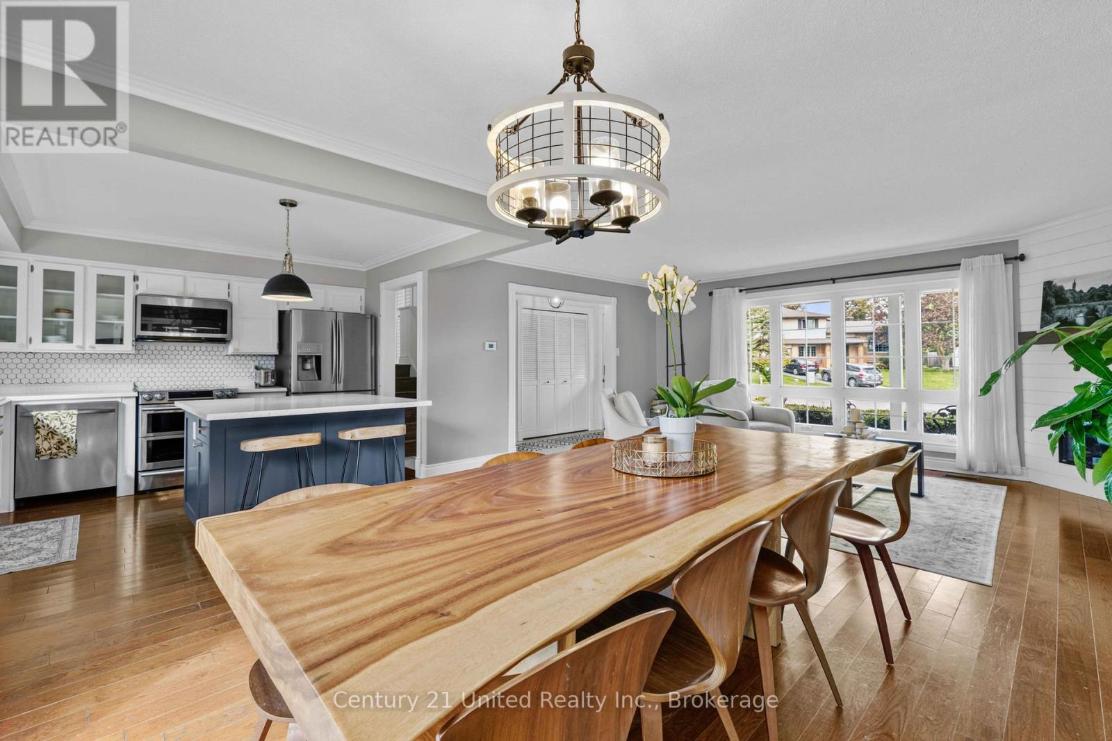 15 LAKEFIELD COURT - 8