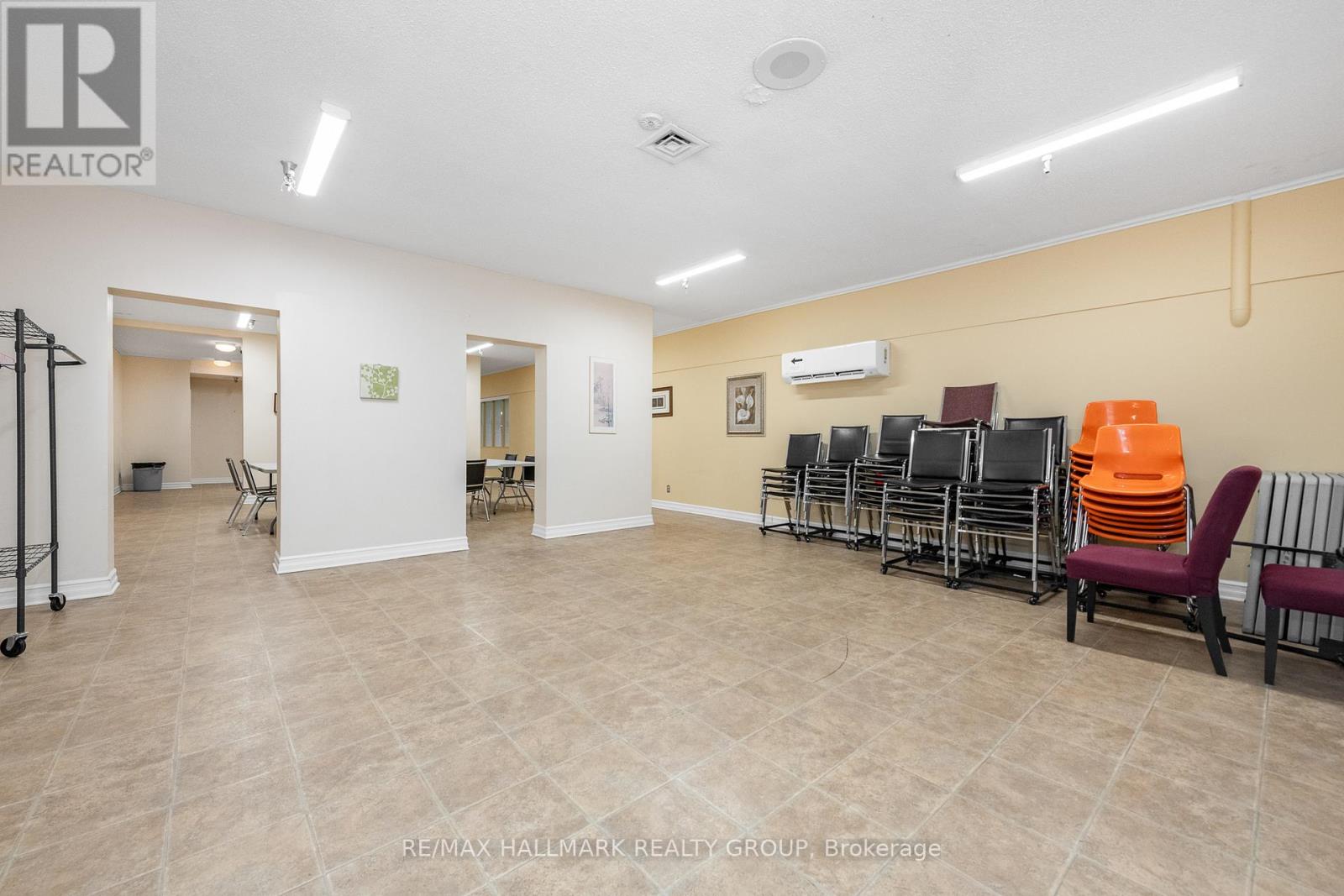 ##214 1505 BASELINE ROAD - 40