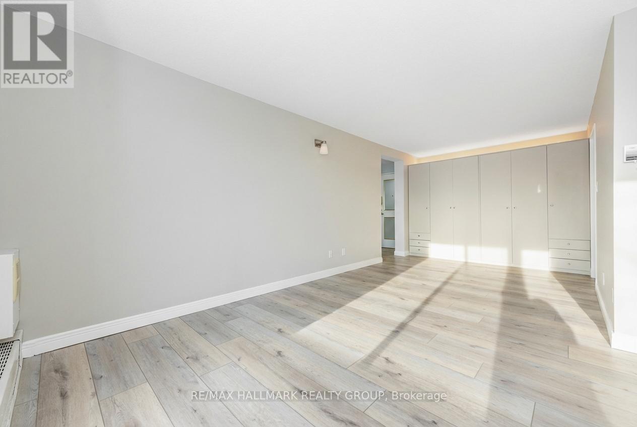 ##214 1505 BASELINE ROAD - 5