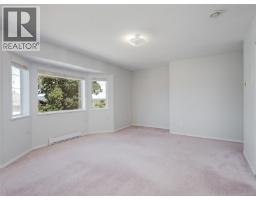 Dining room - 1287 Carmichael Crt, Saanich, BC V8Z7B9 Photo 17