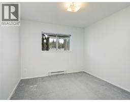 1287 Carmichael Crt, Saanich, BC V8Z7B9 Photo 27