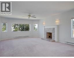 1287 Carmichael Crt, Saanich, BC V8Z7B9 Photo 41
