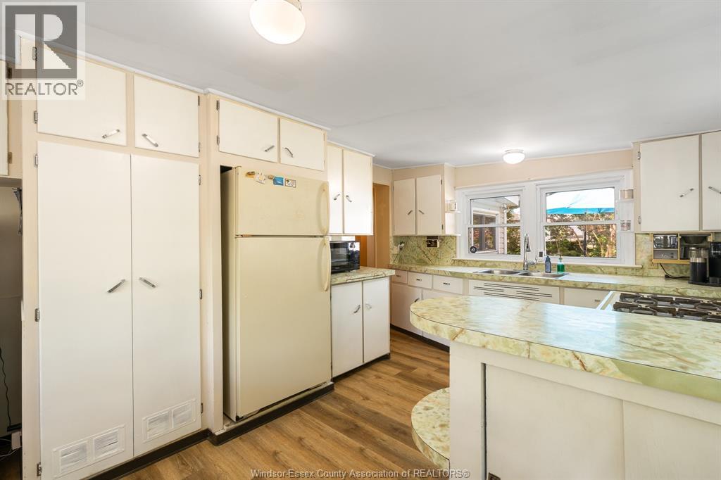 1031 Heritage ROAD - 40