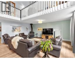 4pc Bathroom - 1306 Elm Street, Whitehorse, YT Y1A4B5 Photo 6