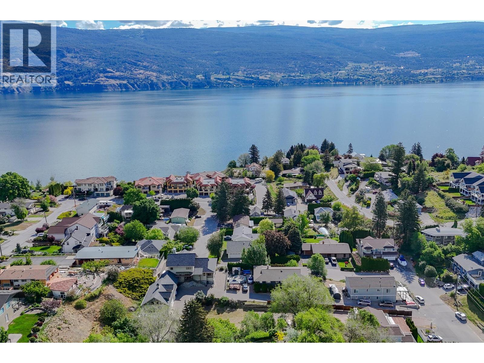 6108 Austin Street, Summerland