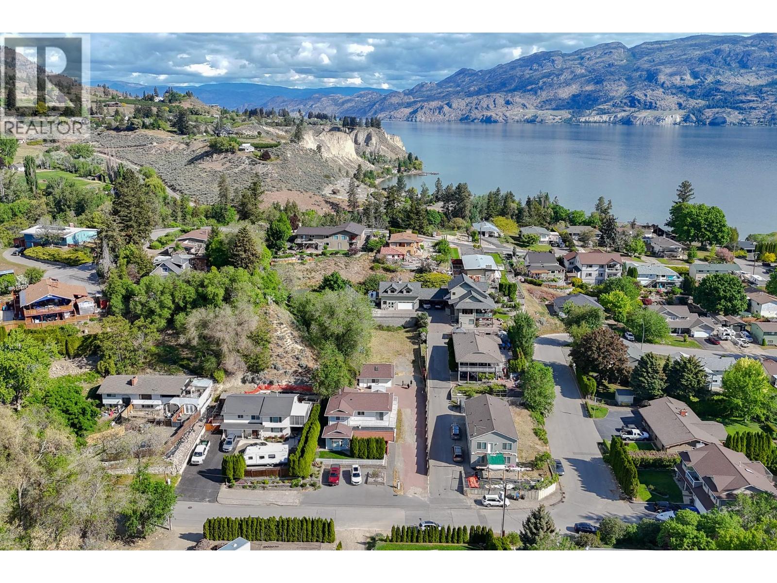 6108 Austin Street, Summerland