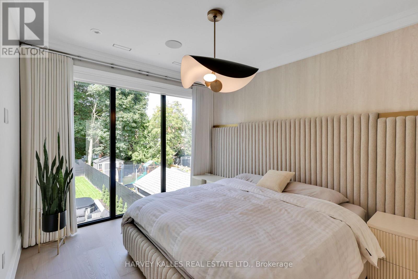 238 MELROSE AVENUE - 24