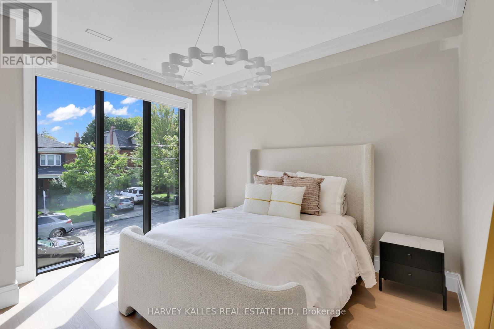238 MELROSE AVENUE - 31
