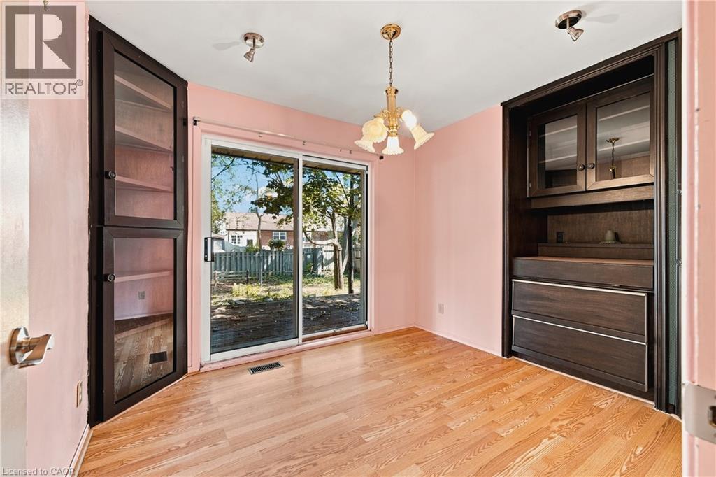 30 GERARD Avenue - 12