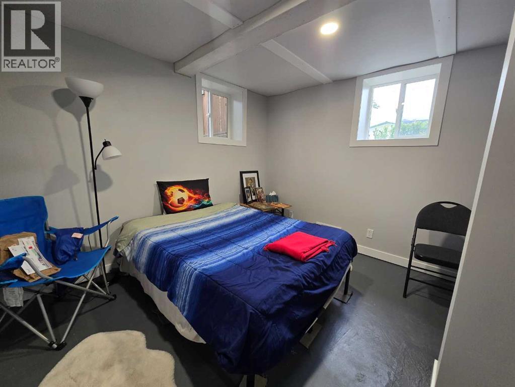 5033 6 Avenue - 14