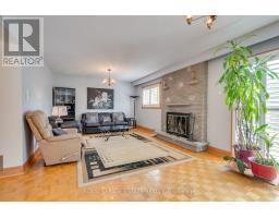 Kitchen - 17 Altair Avenue, Toronto, ON M1W2R1 Photo 8