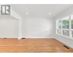 Bedroom - 32 Denvale Road, Toronto, ON M4B3B5 Photo 8