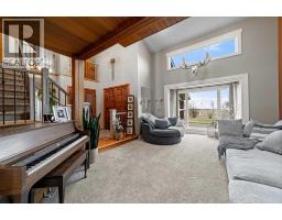 Family room - 16148 Hwy 53, Rural Flagstaff County, AB T0B1N0 Photo 6