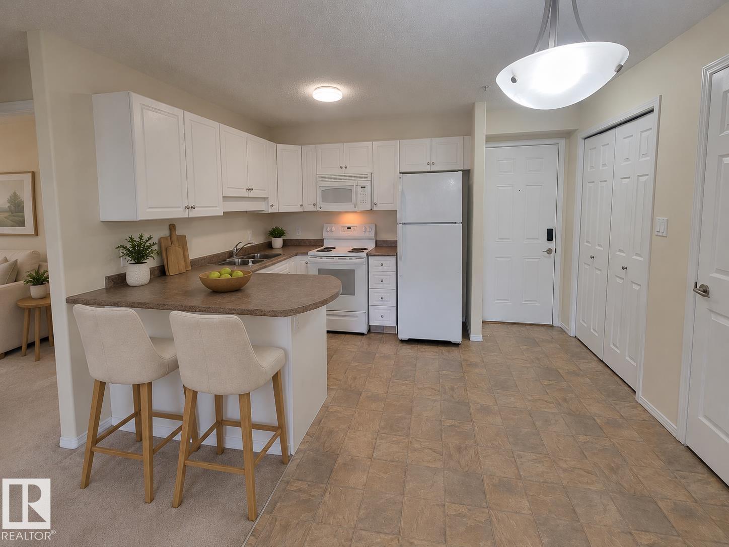#323 13625 34 ST NW - 10