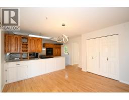 Foyer - 7946 St John Crescent, Prince George, BC V2N4H7 Photo 8