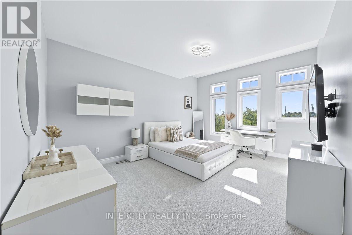 102 COOK'S MILL CRESCENT - 27