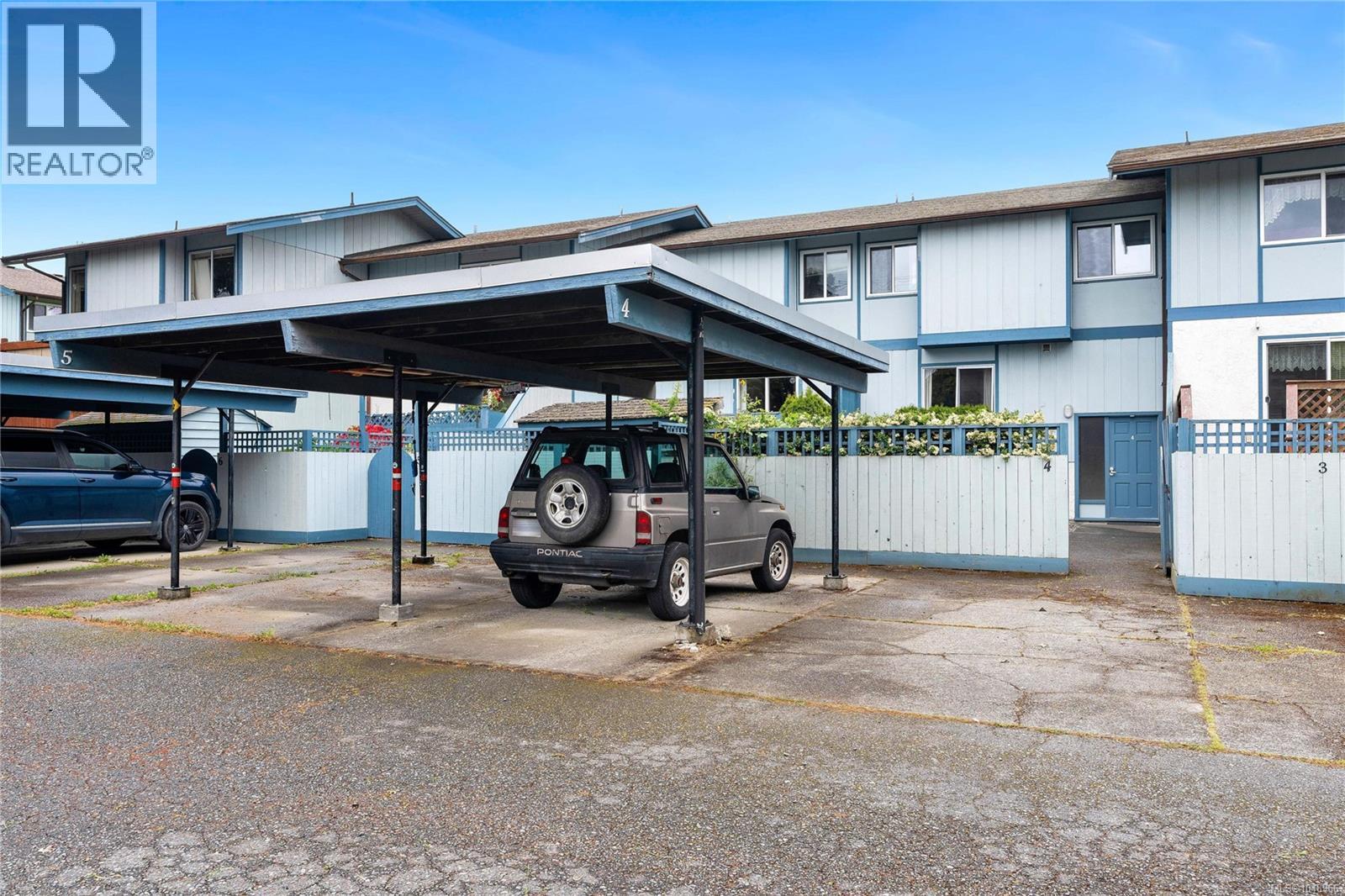 4 3987 Gordon Head Road, Saanich