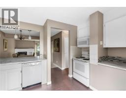 4 3987 Gordon Head Rd, Saanich, BC V8N3X5 Photo 15