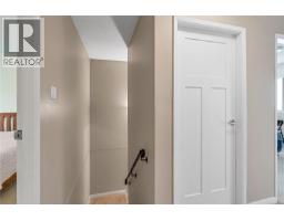 4 3987 Gordon Head Rd, Saanich, BC V8N3X5 Photo 18