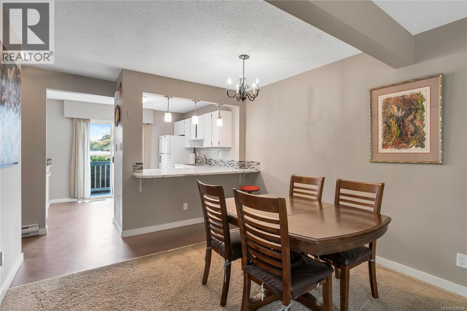 4 3987 Gordon Head Road, Saanich